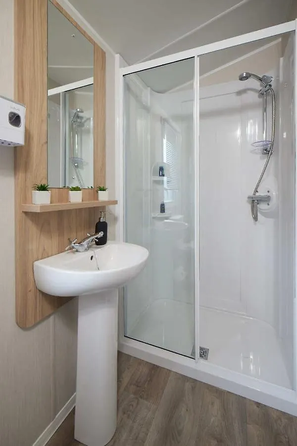 Nirvana Coastal Retreat Holiday Home Cayton