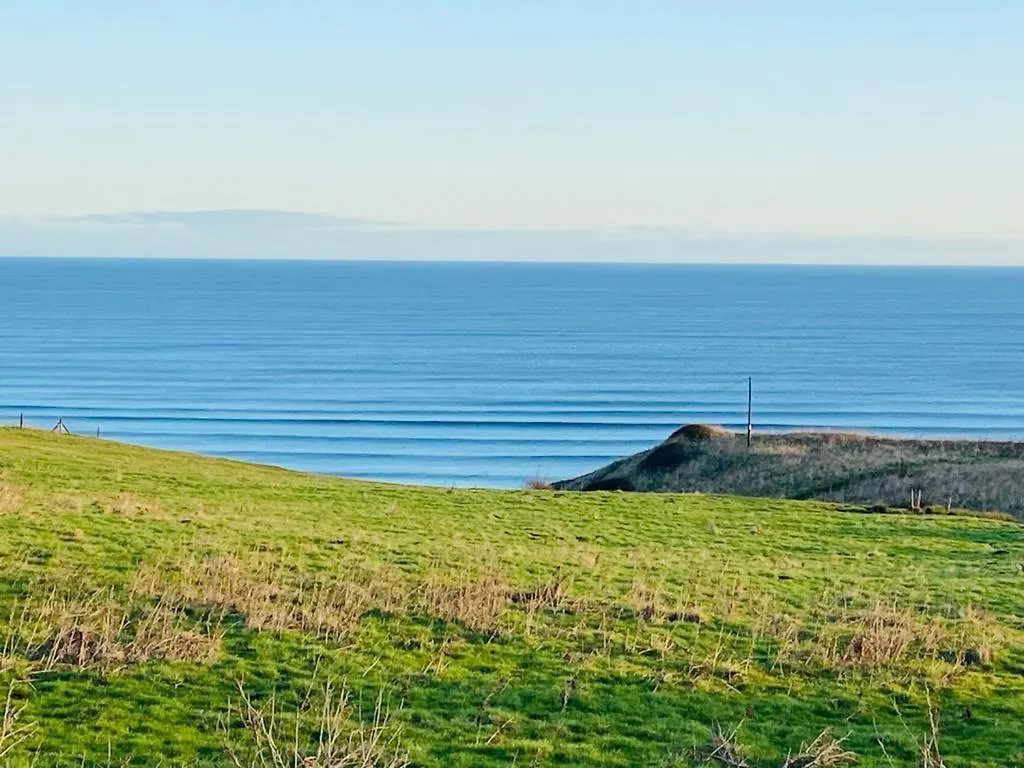 Nirvana Coastal Retreat Holiday Home Cayton